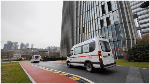 春天會(huì)來(lái)，櫻花會(huì)開(kāi) | 三輛負(fù)壓式救護(hù)車(chē)，第三