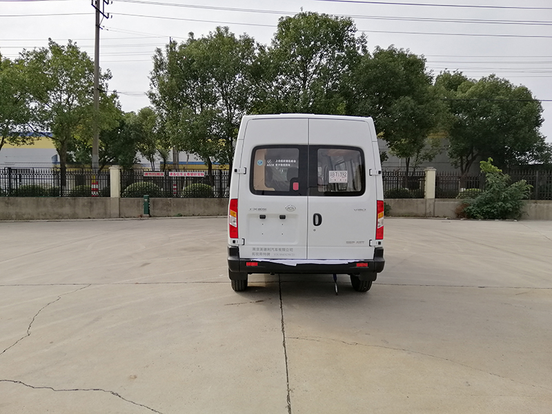 大通V80驗光、眼鏡車